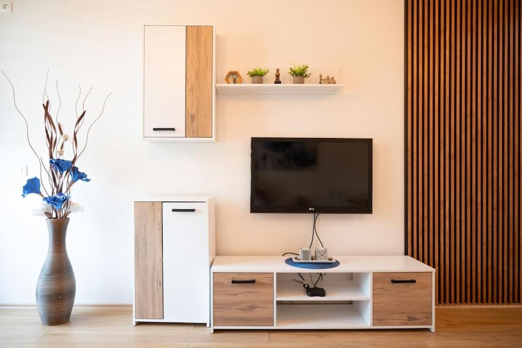 New 1 Bedroom Apt In Skopje City Center - Free Parking Exterior photo